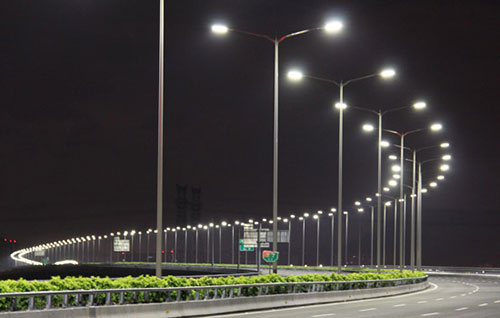 广深沿江高速LED路灯工程